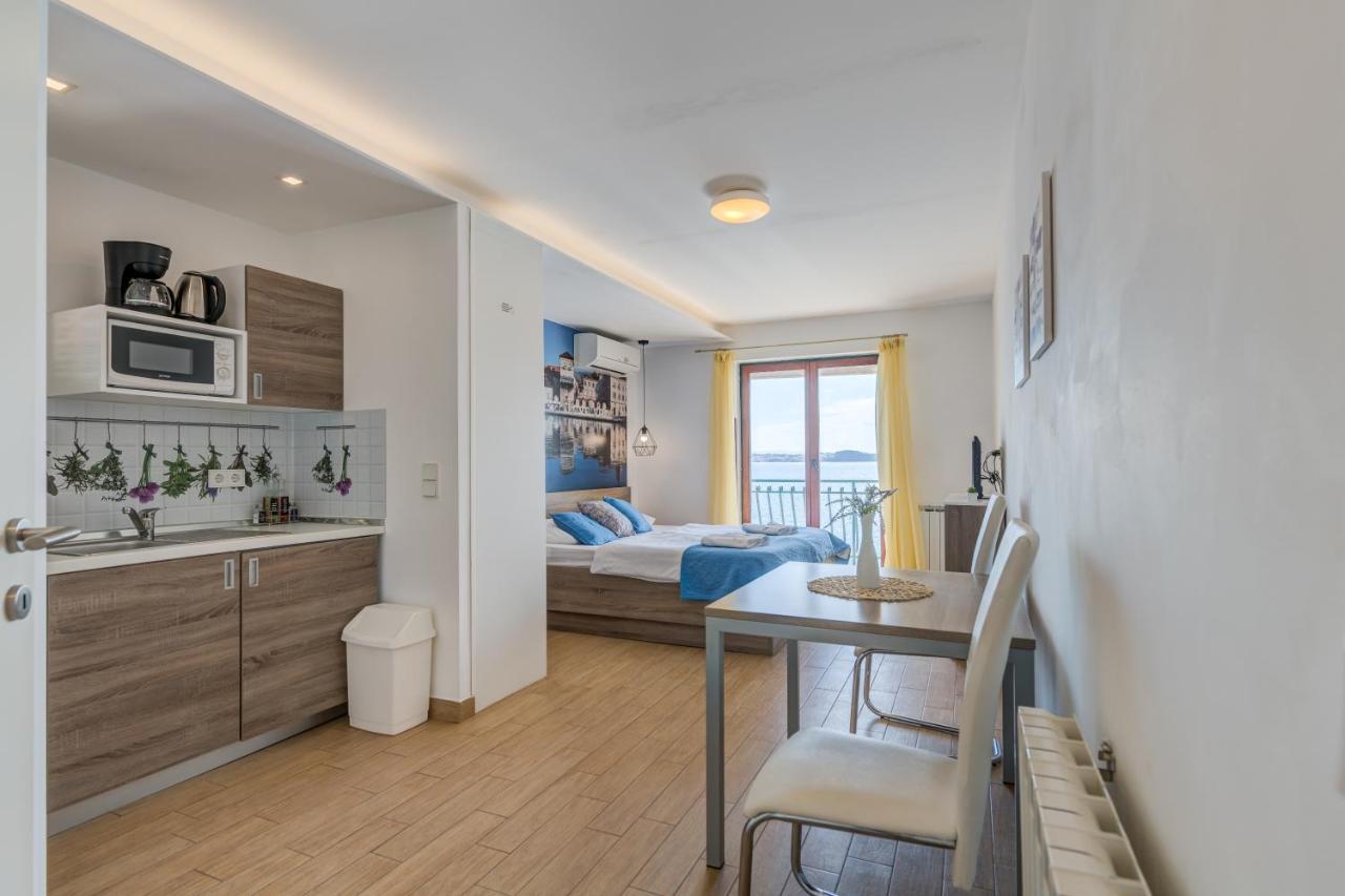 Apartments G Trogir Luaran gambar