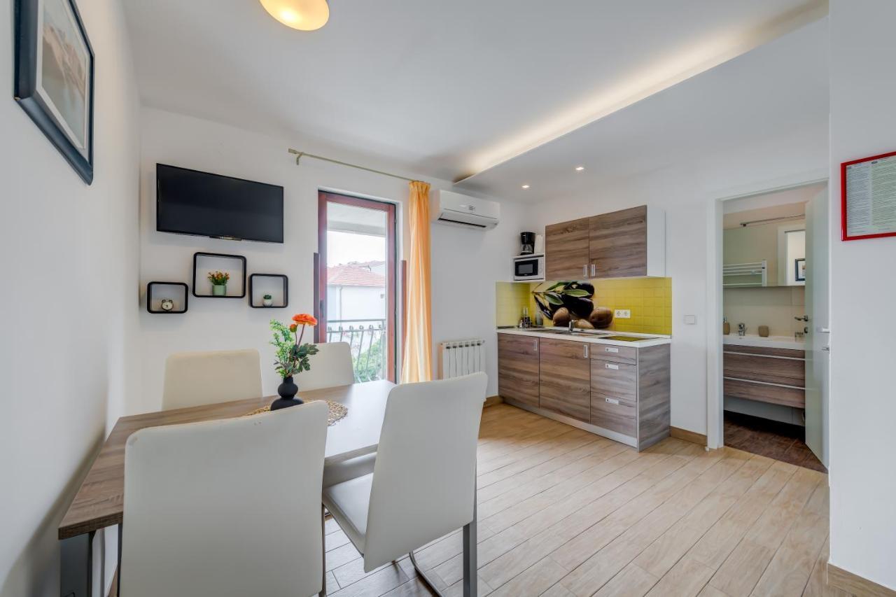 Apartments G Trogir Luaran gambar