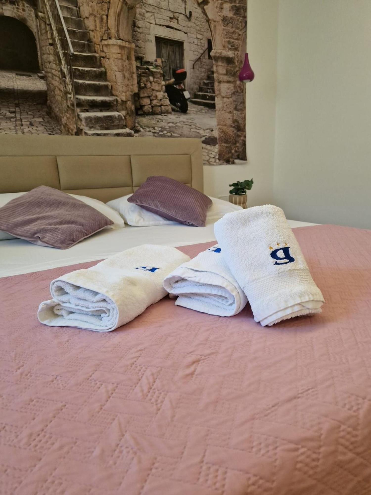 Apartments G Trogir Bilik gambar